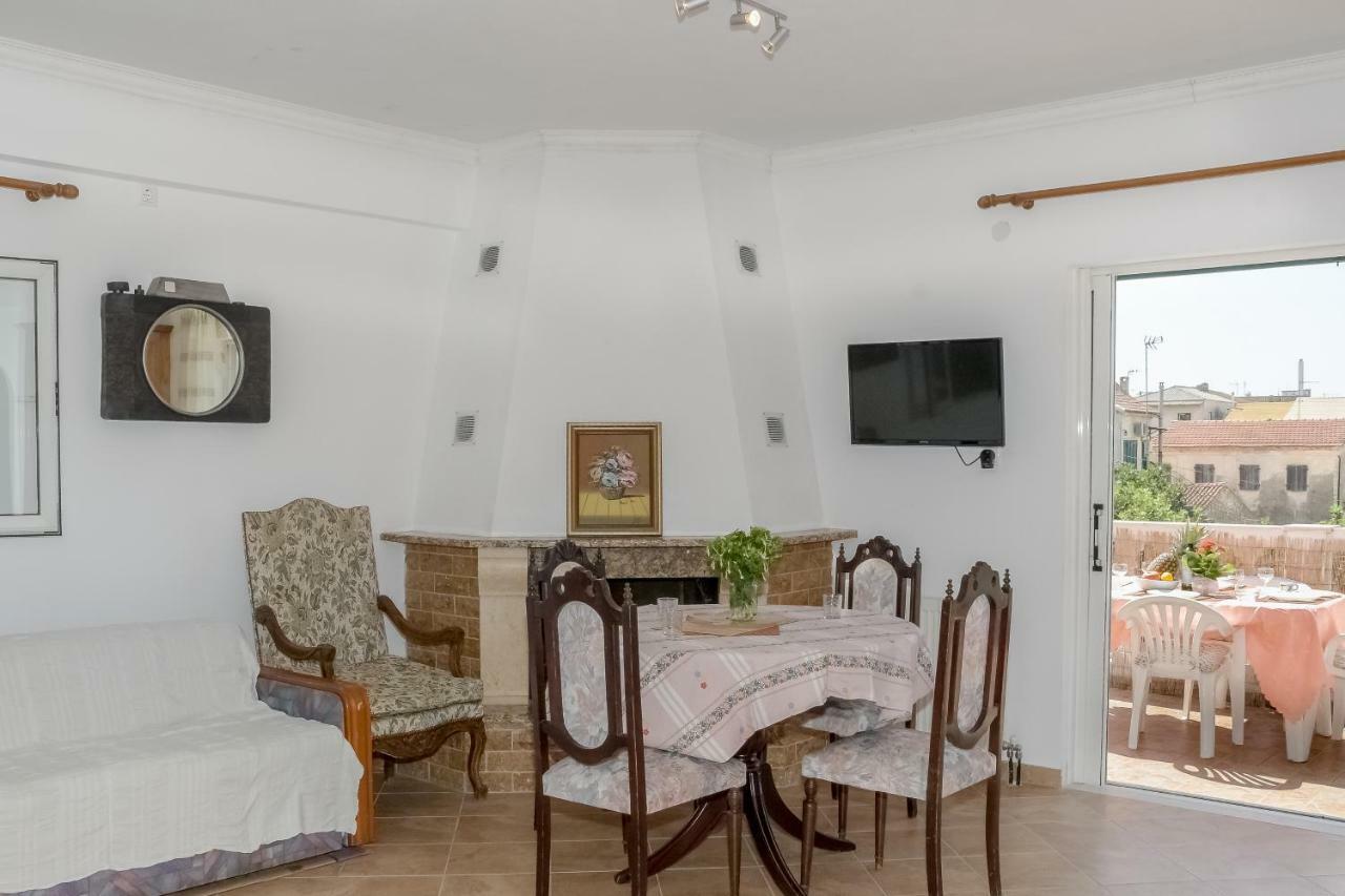 Апартаменти Modern Flat With Beautiful Views In South Of Corfu Лефкіммі Екстер'єр фото
